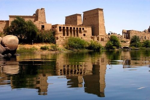 Banner Aswan